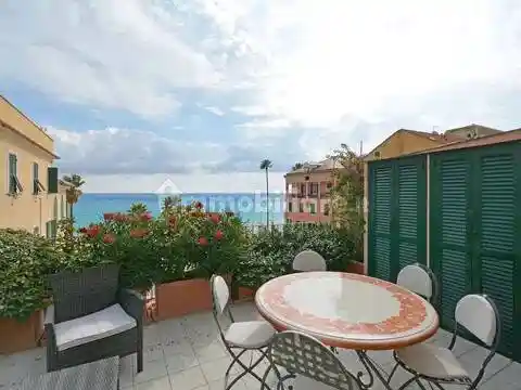 Appartamento in vendita a Laigueglia