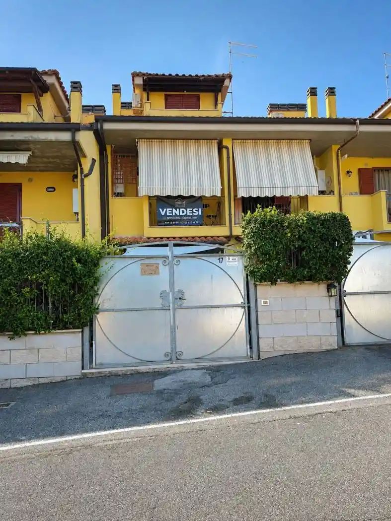 Villetta a schiera in vendita a Guidonia Montecelio