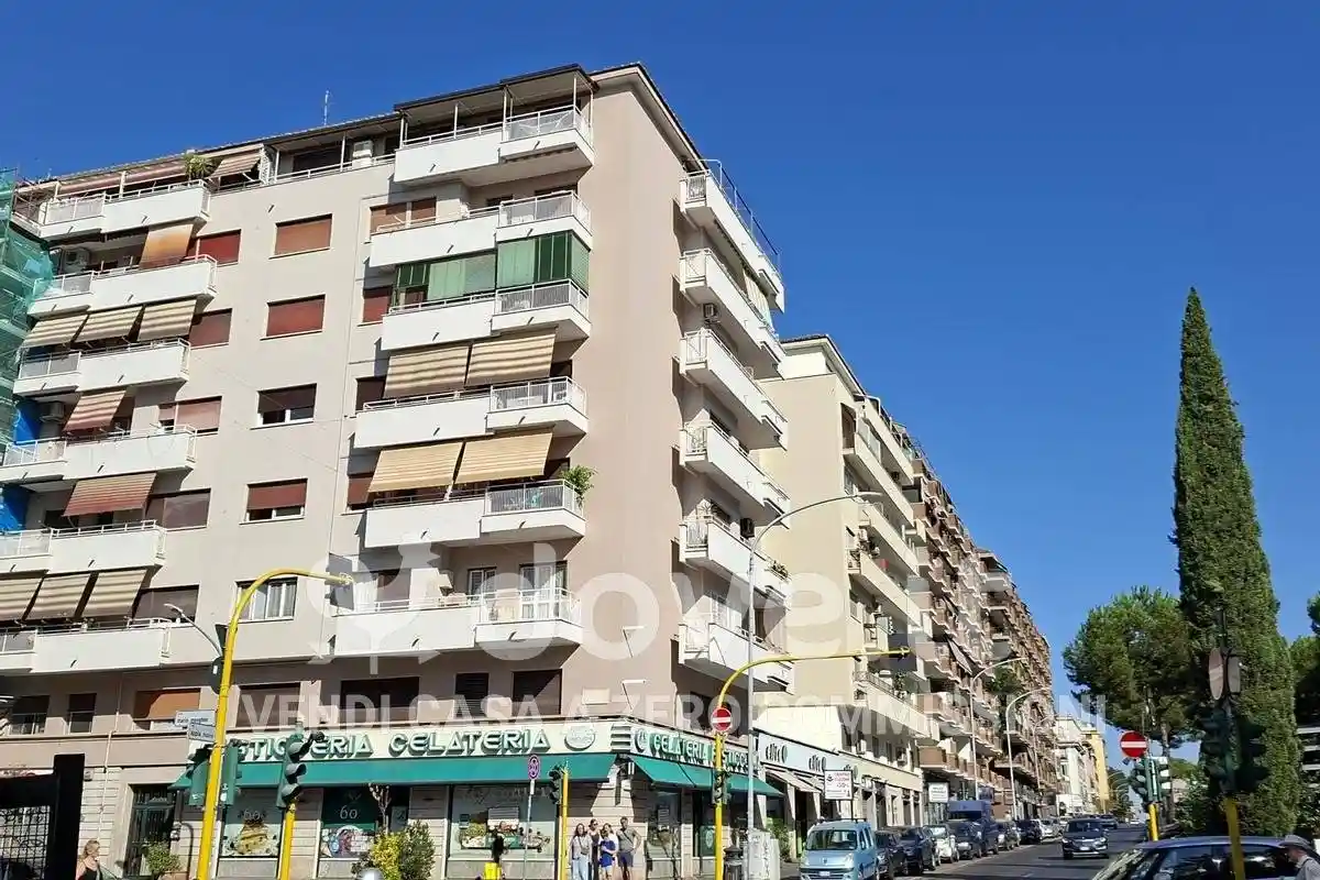 Appartamento in vendita a Roma
