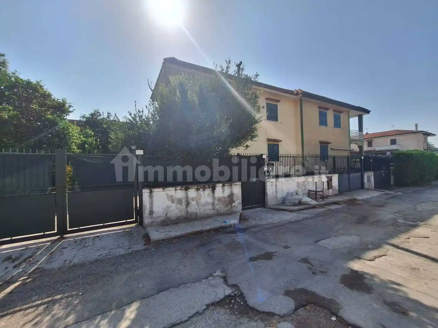 Casa indipendente in affitto a Giugliano in Campania