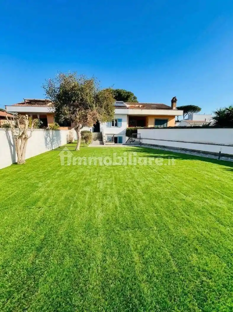 Villa in affitto a Roma
