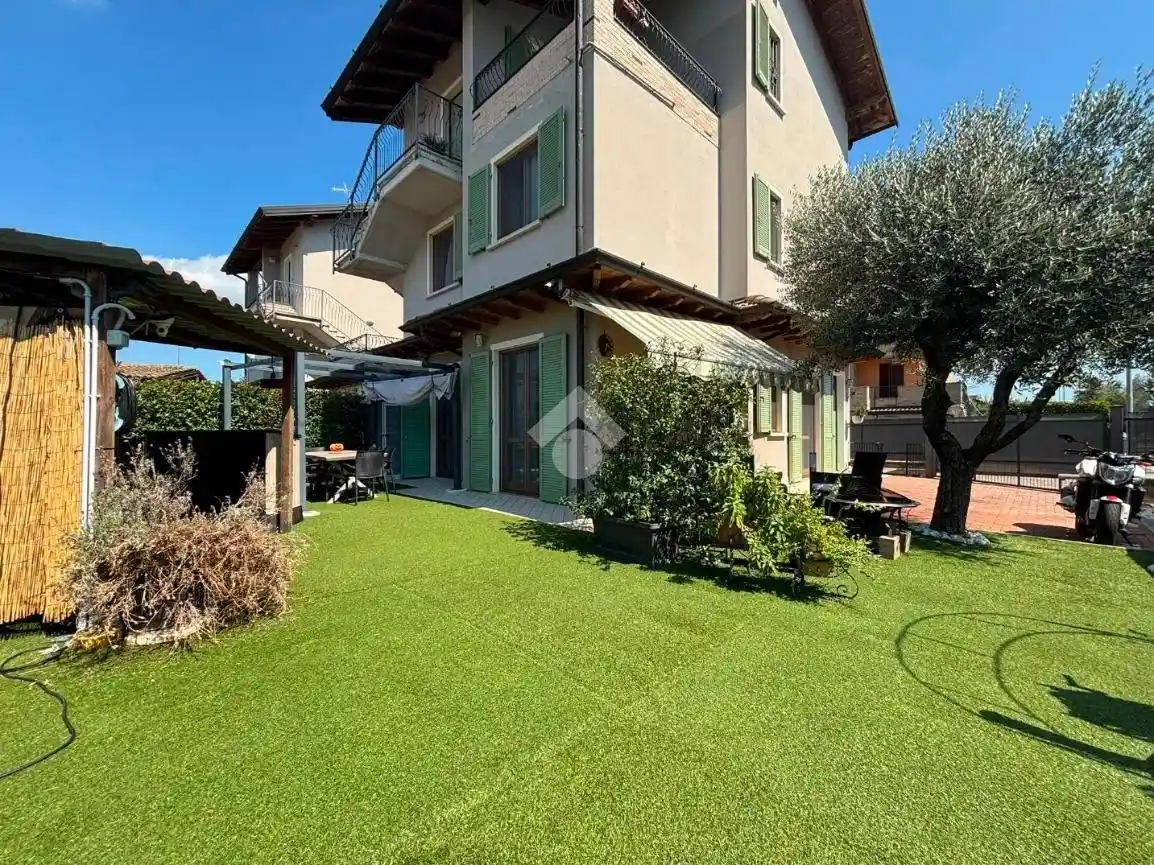 Appartamento in vendita a Rivolta d'Adda