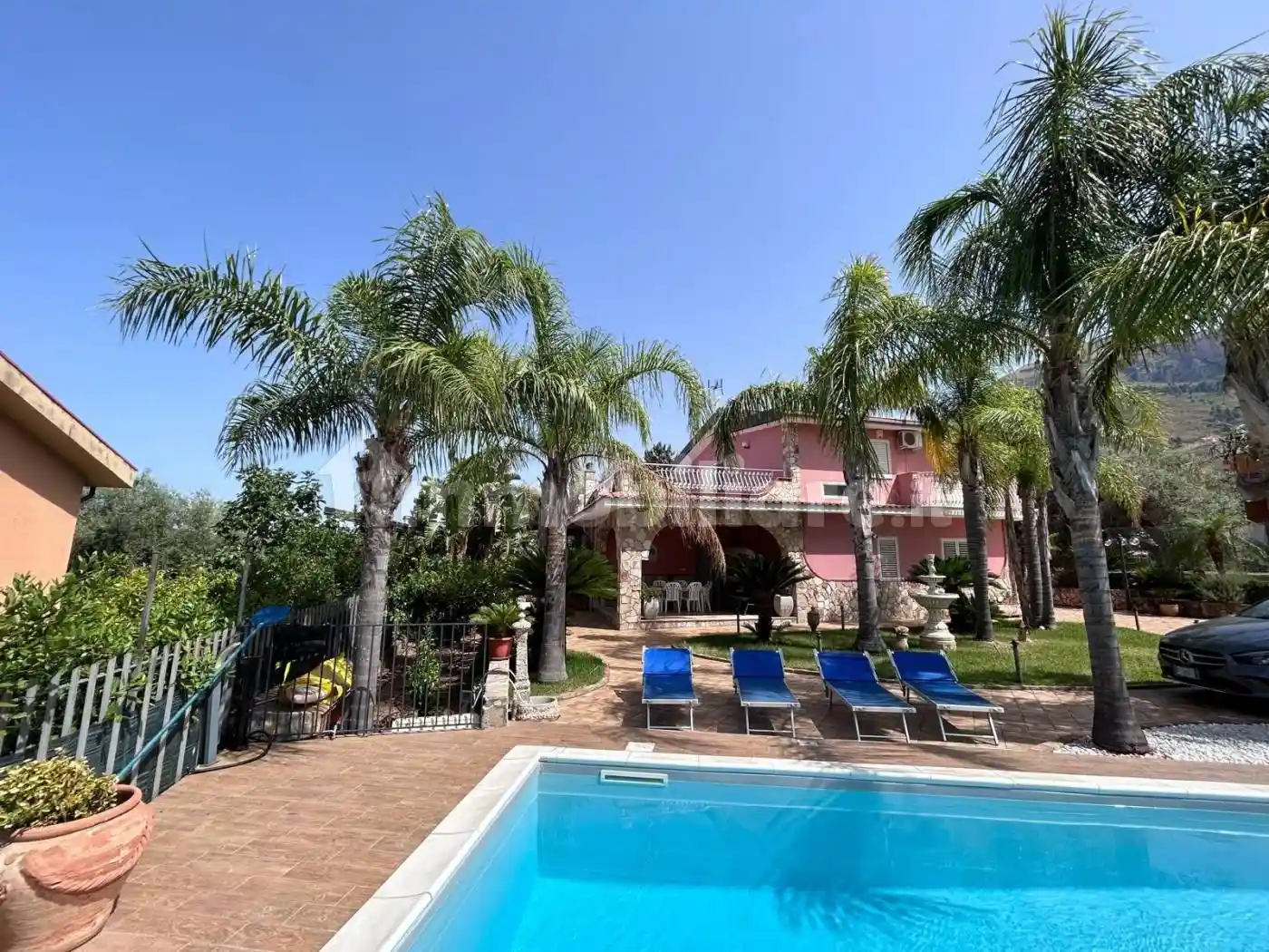 Villa in vendita a Altavilla Milicia