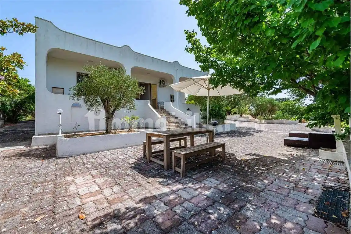 Villa in vendita a Cisternino