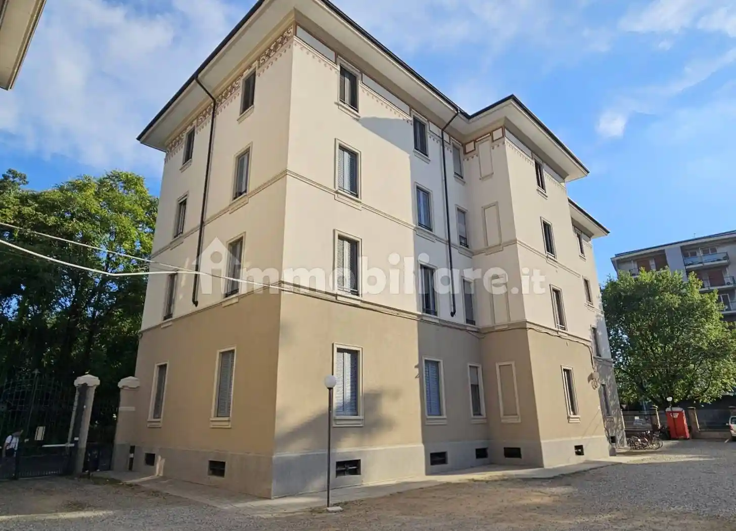 Appartamento in vendita a Monza