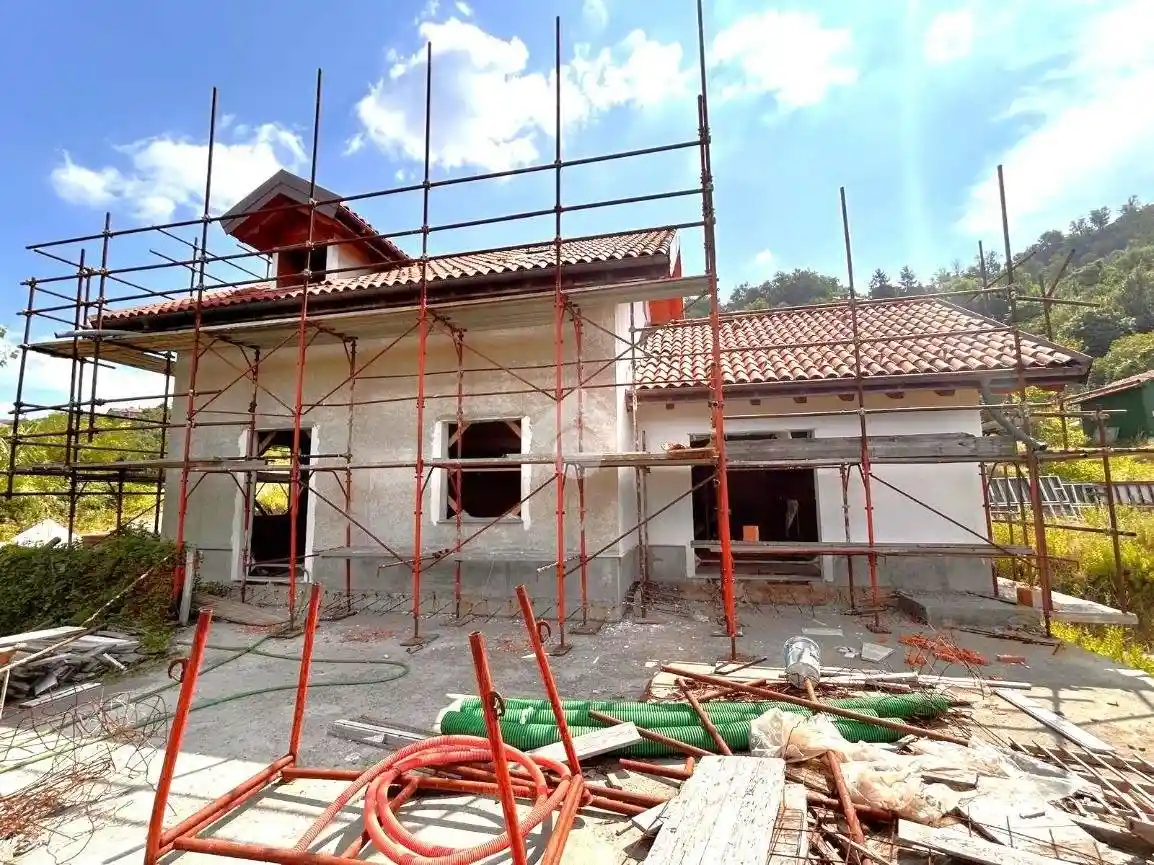Villa in vendita a Serra Riccò