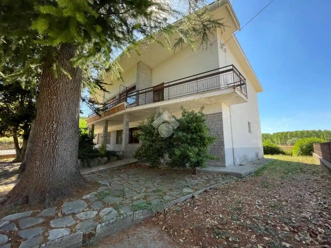 Casa indipendente in vendita a Monastero Bormida