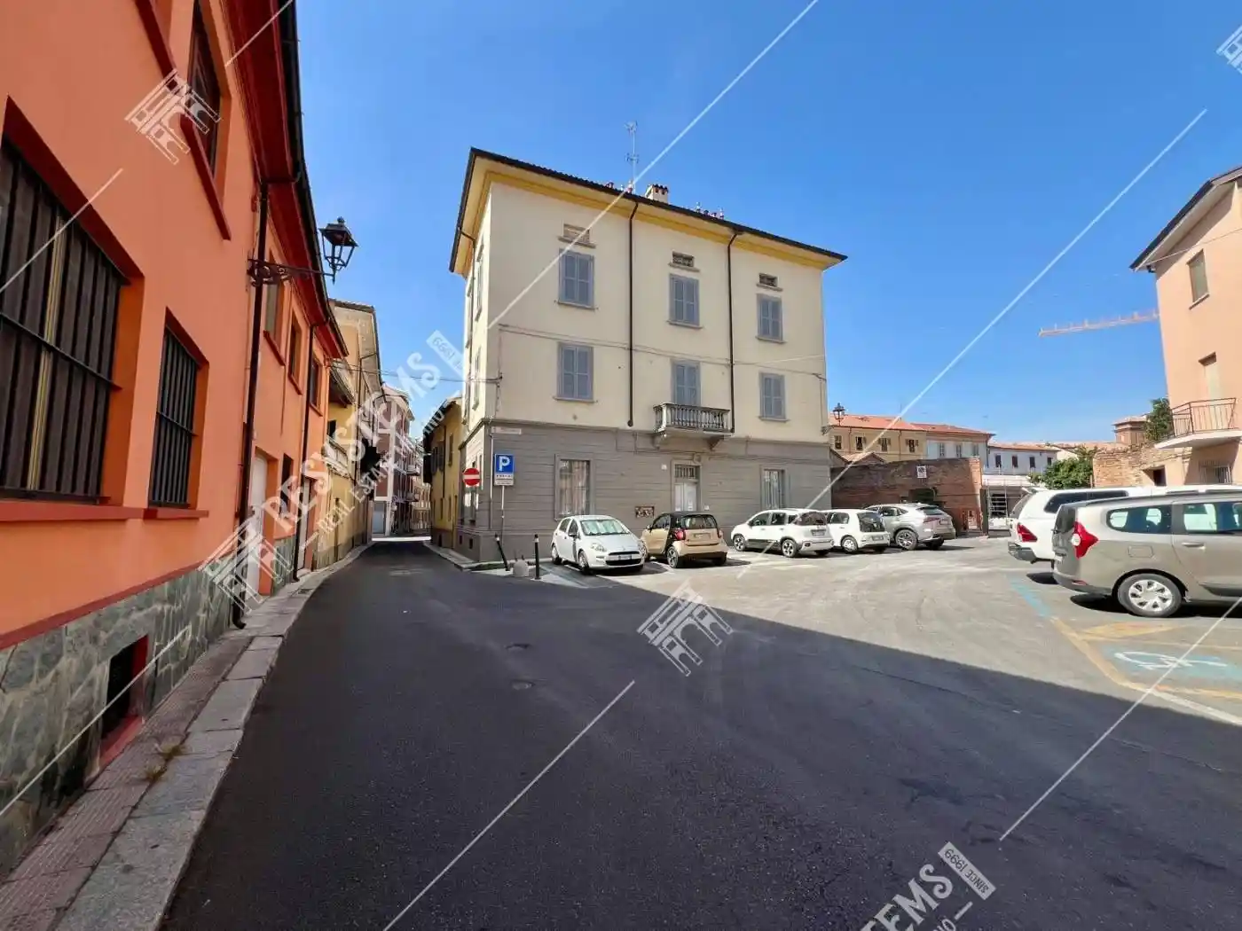 Palazzo - Edificio in vendita a Piacenza