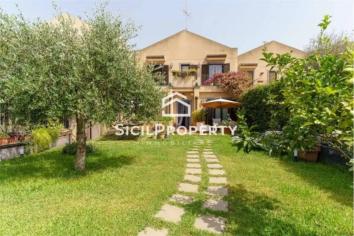 Villa in vendita a Sant'Agata li Battiati
