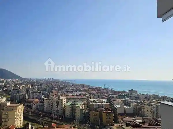 Appartamento in vendita a Salerno