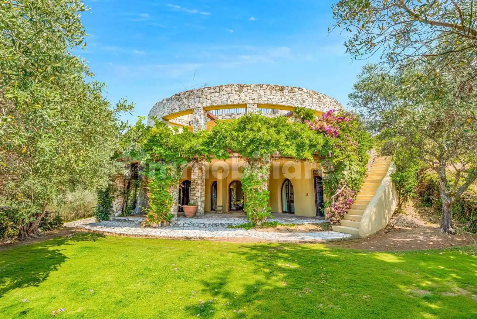 Villa in vendita a Montignoso