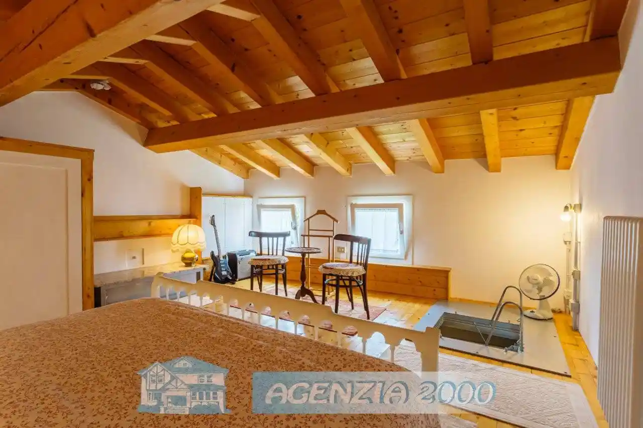 Casa indipendente in vendita a Due Carrare