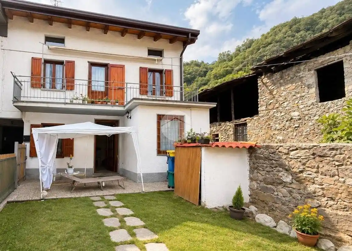 Casa indipendente in vendita a Capo di Ponte