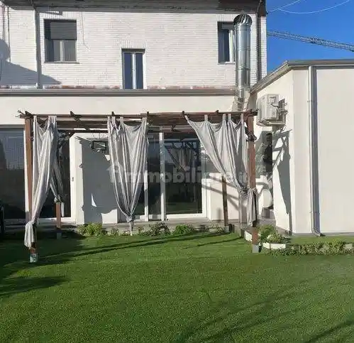Villa in vendita a Ravenna