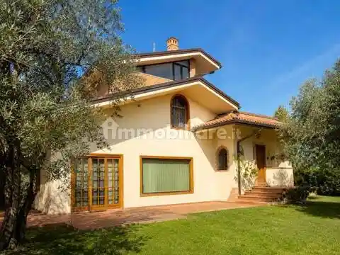 Villa in vendita a Città Sant'Angelo