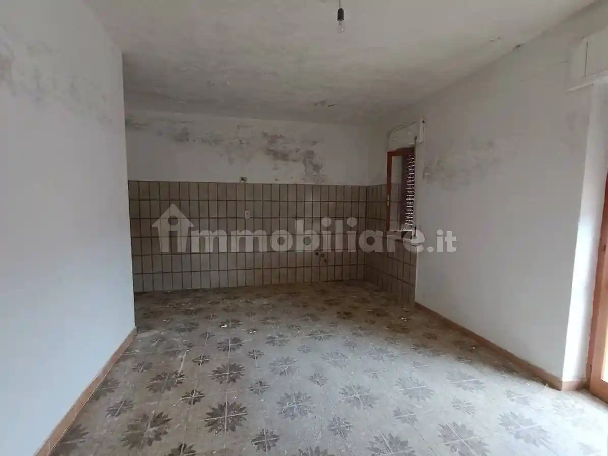 Appartamento in vendita a Falerna