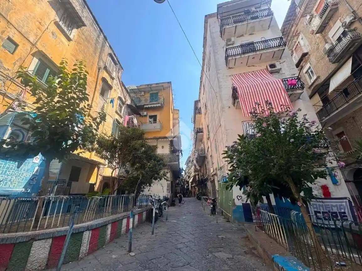 Appartamento in vendita a Napoli