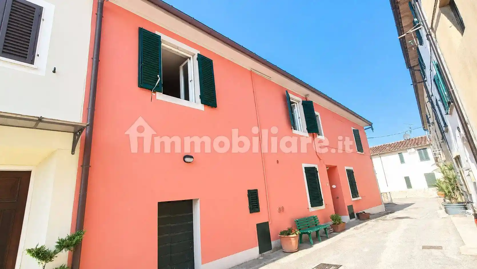 Casa indipendente in vendita a Pistoia