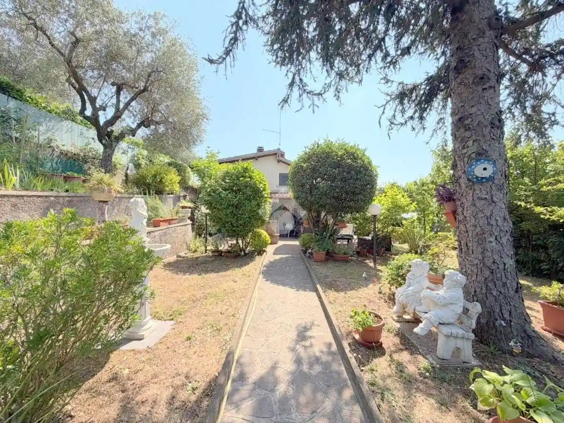 Casa indipendente in vendita a Velletri