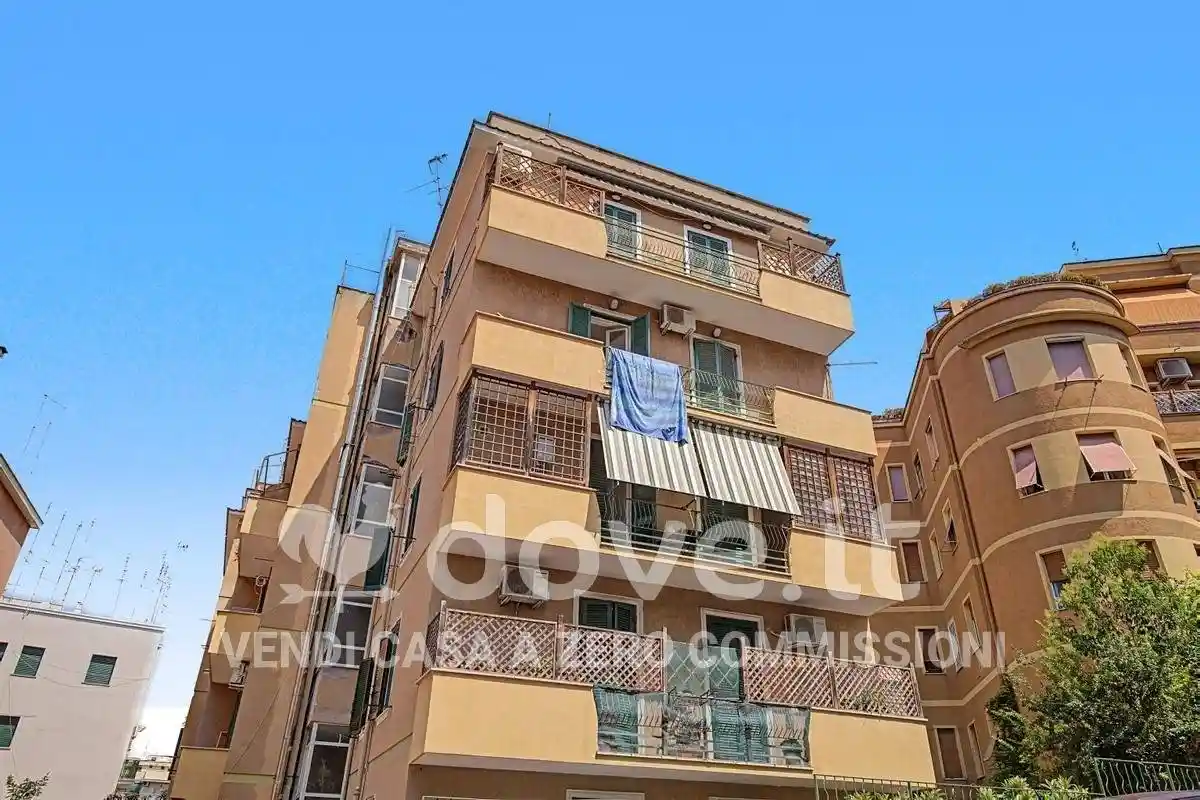 Appartamento in vendita a Roma
