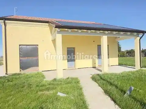 Villa in vendita a Lendinara