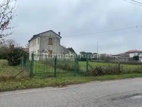 Villa in vendita a Lendinara