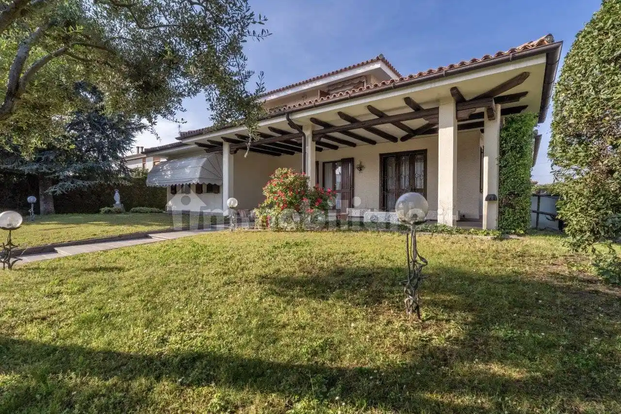 Villa in vendita a Solesino