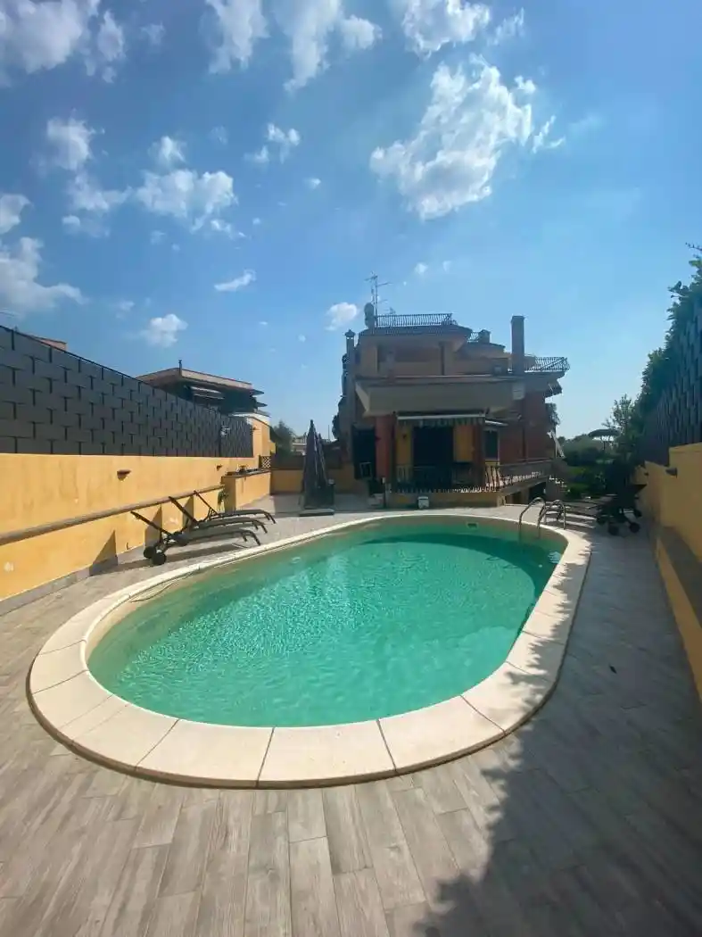 Villetta a schiera in vendita a Roma