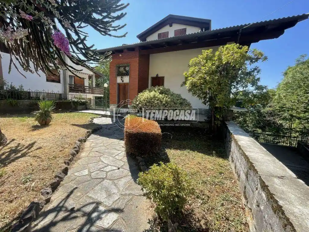 Villa in vendita a Castelnuovo Nigra