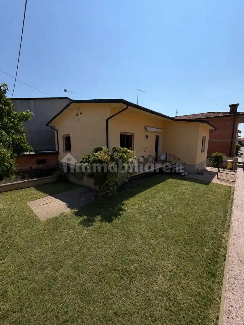 Villa in vendita a Tezze sul Brenta