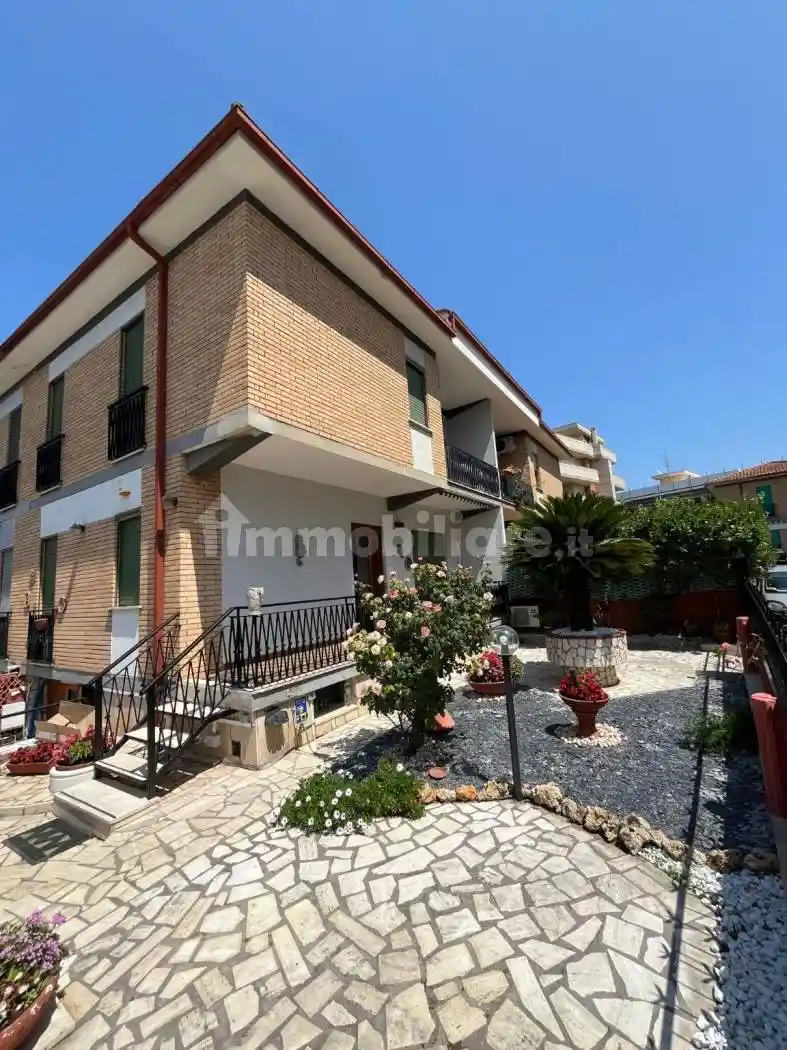 Villa in affitto a Sabaudia