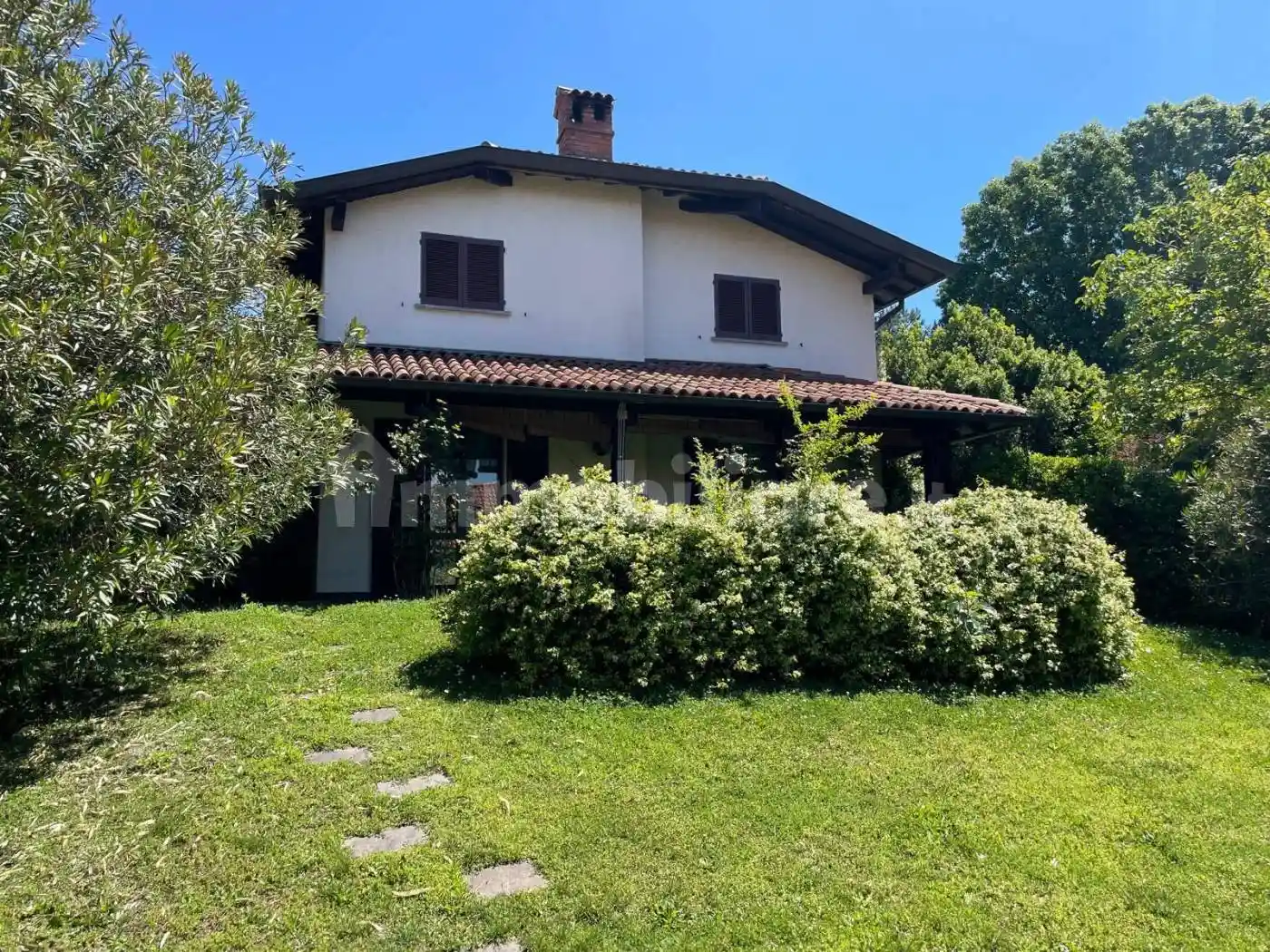 Villa in vendita a Usmate Velate