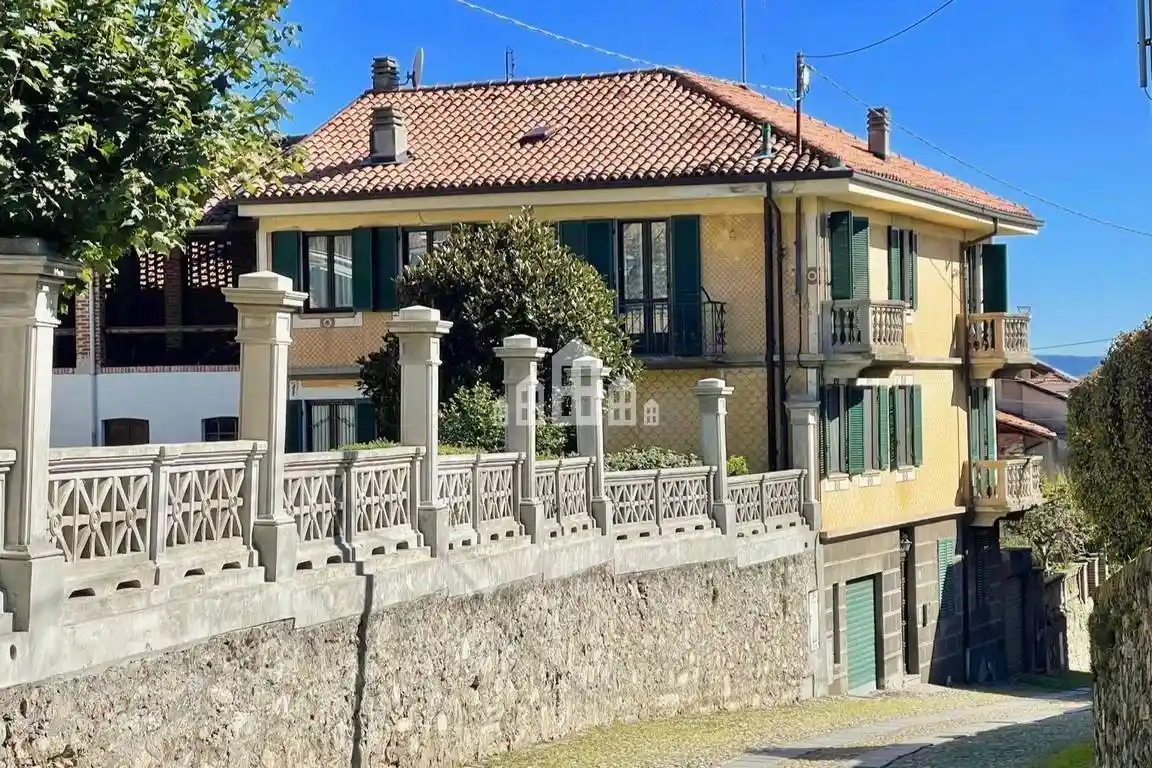 Villa in vendita a Parella