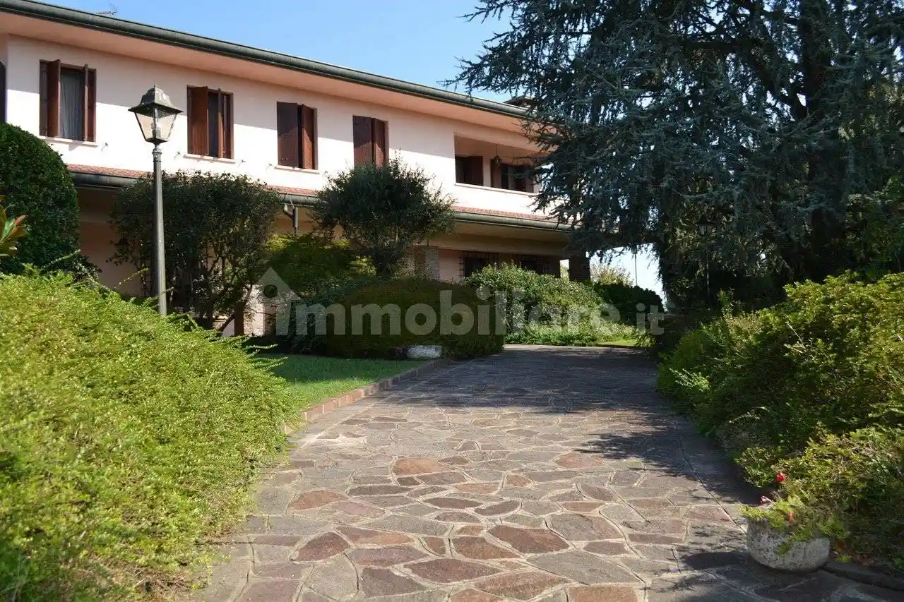 Villa in vendita a Ceregnano