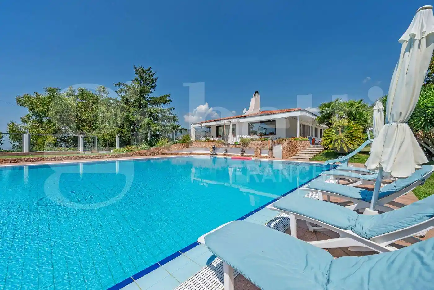 Villa in vendita a Sanremo