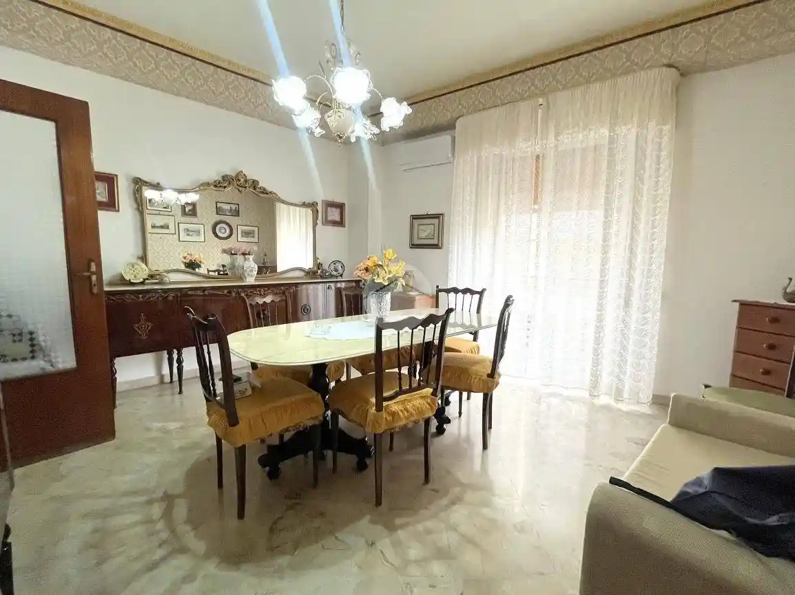 Appartamento in vendita a Palermo