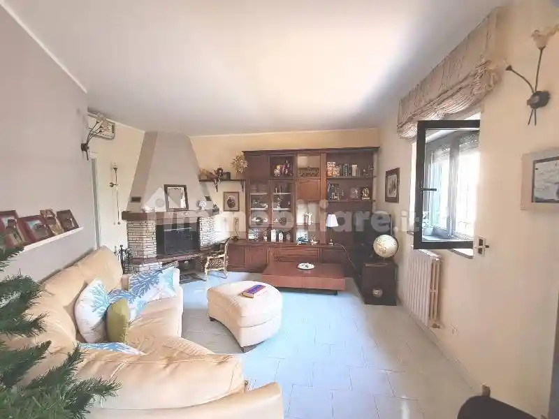 Appartamento in vendita a Adelfia