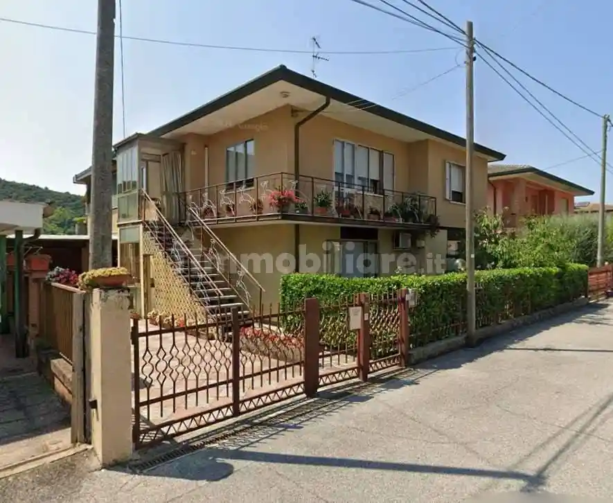 Casa indipendente in vendita a Montegrotto Terme
