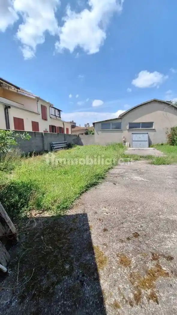 Villa in vendita a Quistello
