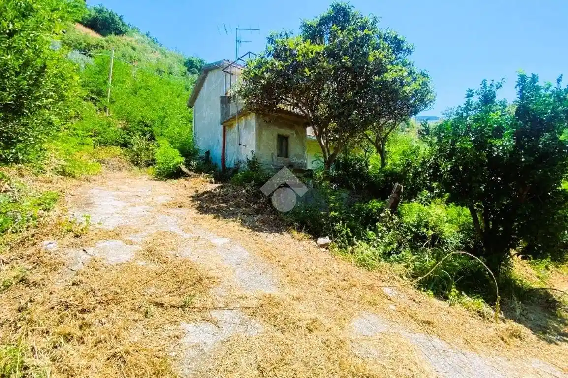 Casa indipendente in vendita a Paola