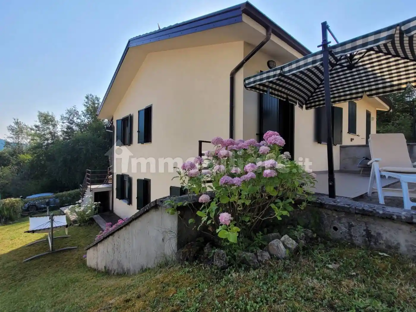 Villa in vendita a Ferriere