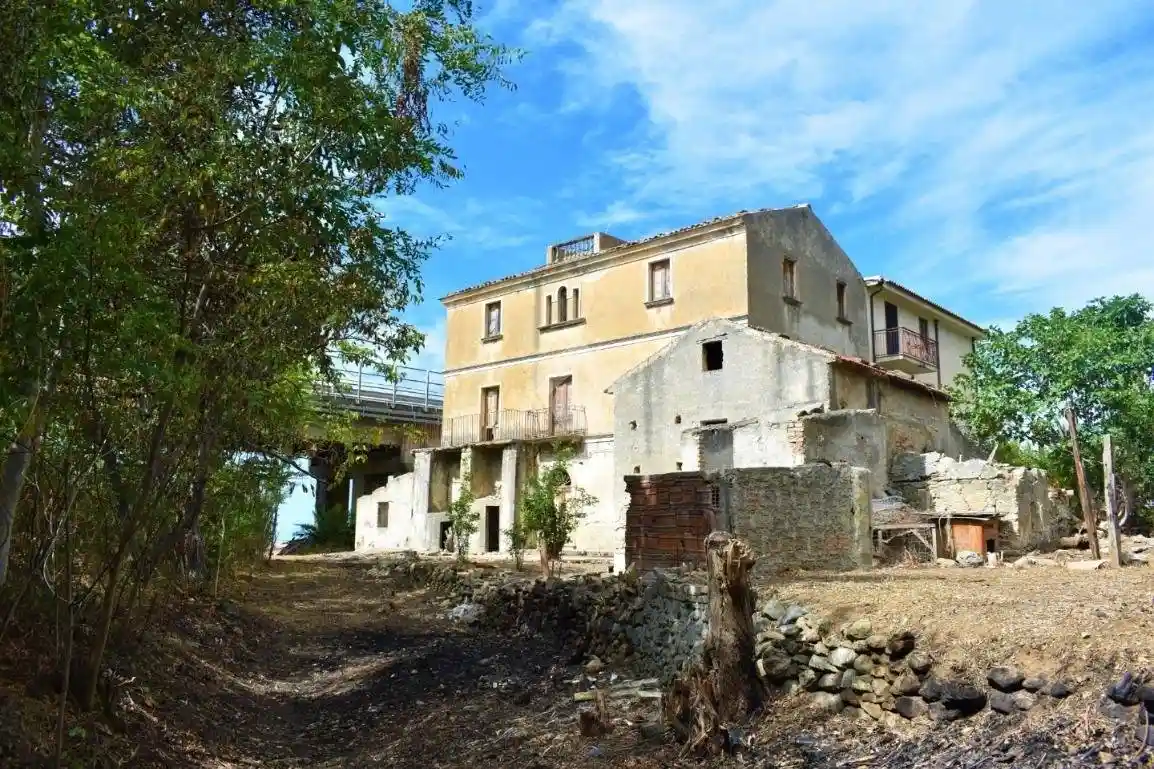 Casa indipendente in vendita a Paola