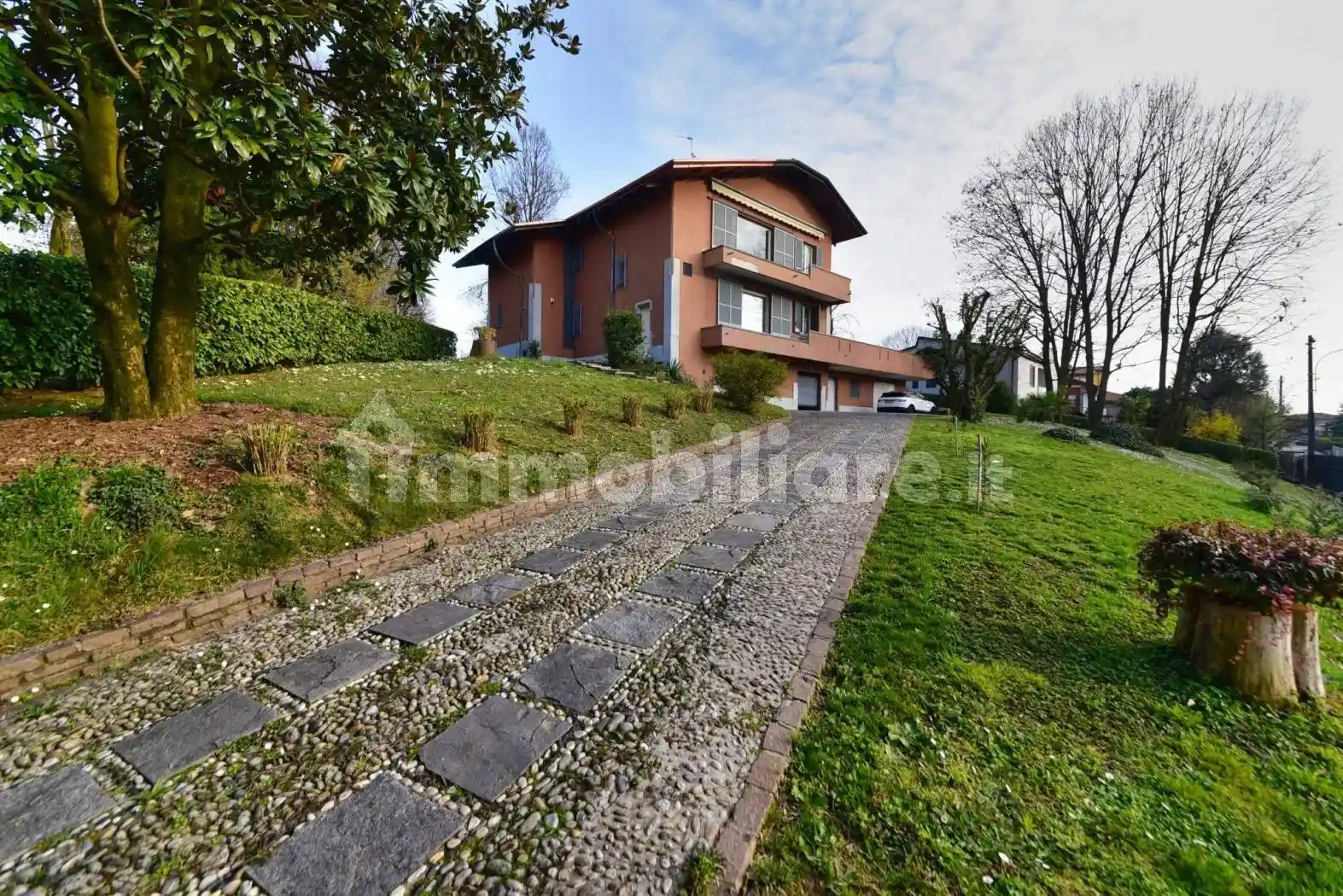 Villa in vendita a Carnate