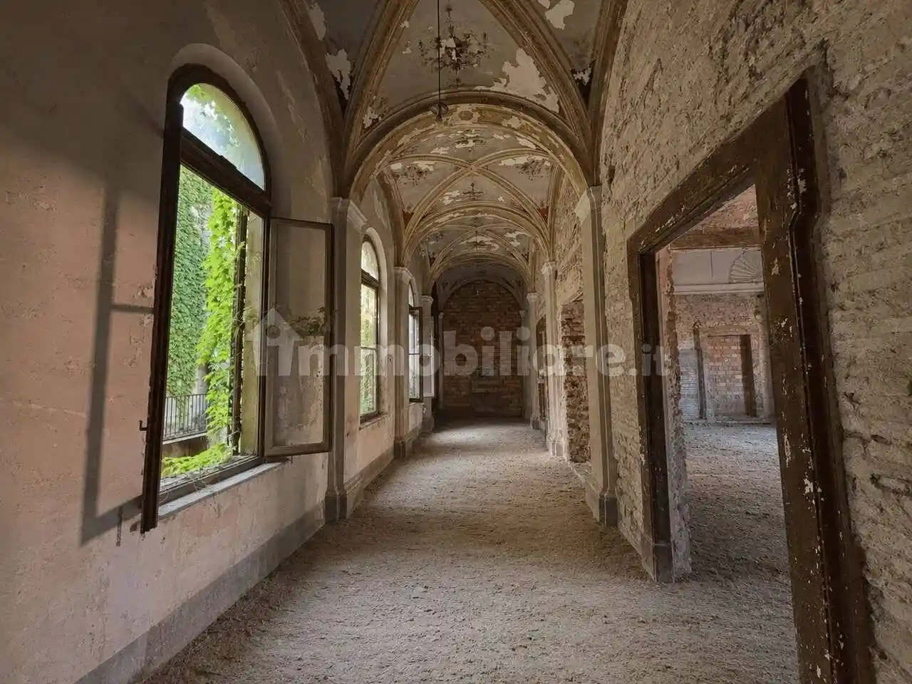 Palazzo - Edificio in vendita a Pesaro