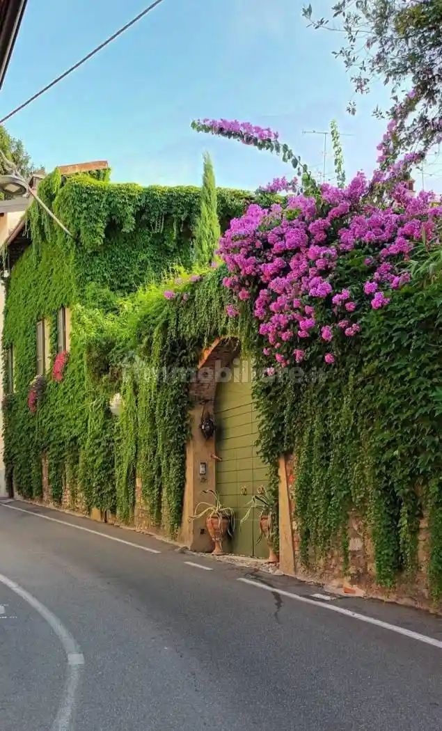 Villa in vendita a Lonato del Garda