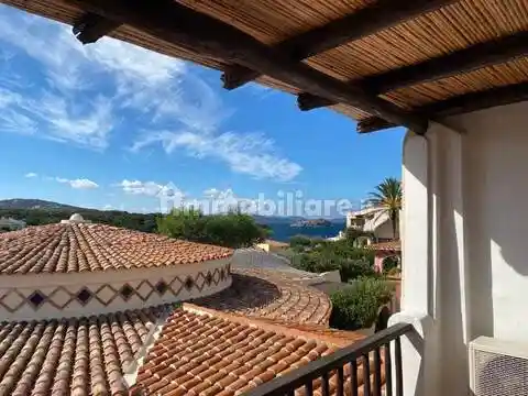 Appartamento in vendita a Arzachena