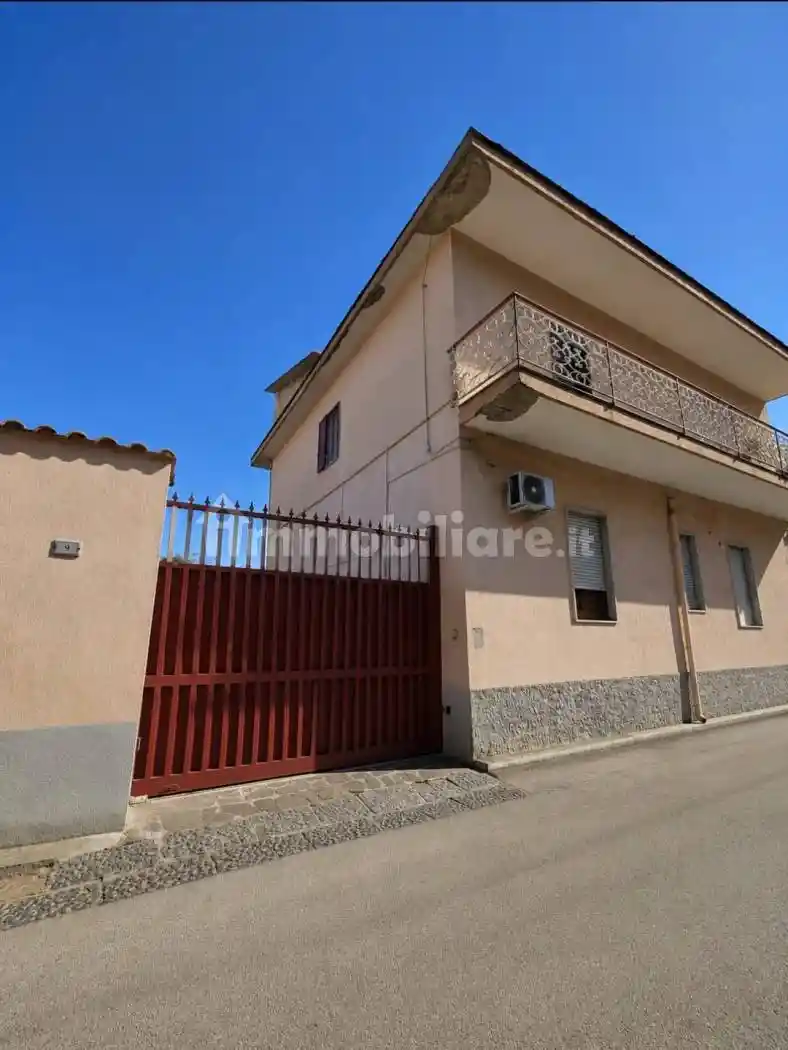 Palazzo - Edificio in vendita a Sant'Arpino