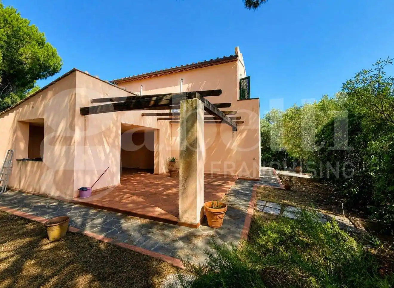 Casa indipendente in vendita a Campo nell'Elba