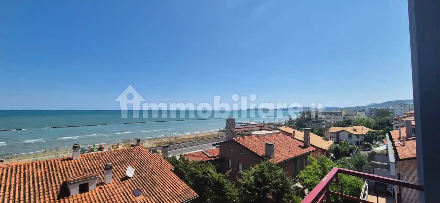 Appartamento in vendita a Falconara Marittima