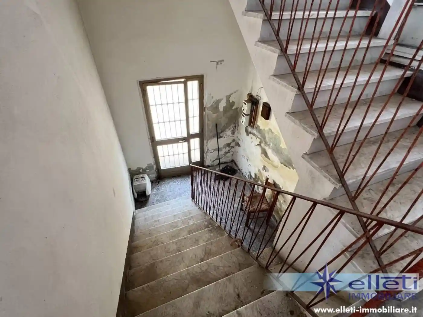 Casa indipendente in vendita a Massa